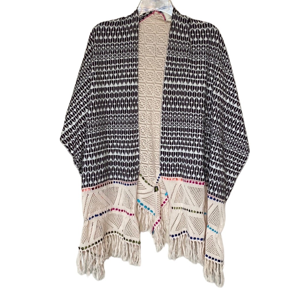 Anthropologie Angel Of the North Boho Light Knit Shawl Pancho OSFA